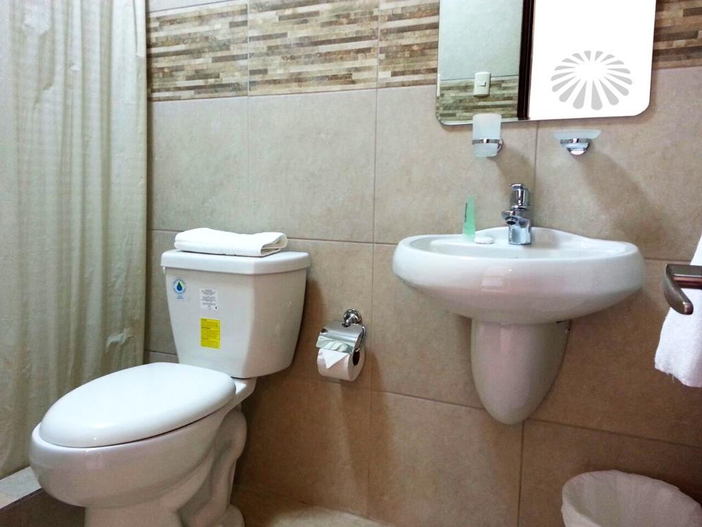 Buenavista Place Hotel Bahia de Caraquez Pokoj fotografie